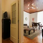 Cozy&Sunny Apartment - Anjos, Lisbon