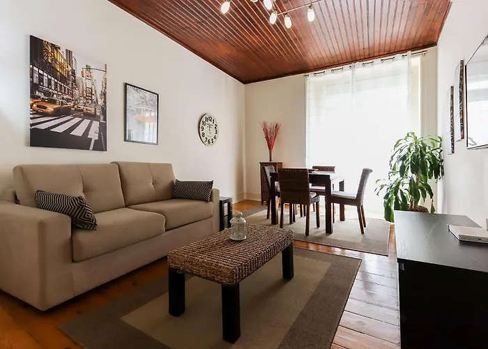 Cozy&Sunny Apartment - Anjos, Lisbon